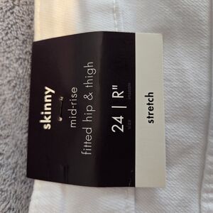 Ava & Viv White Skinny Jeans